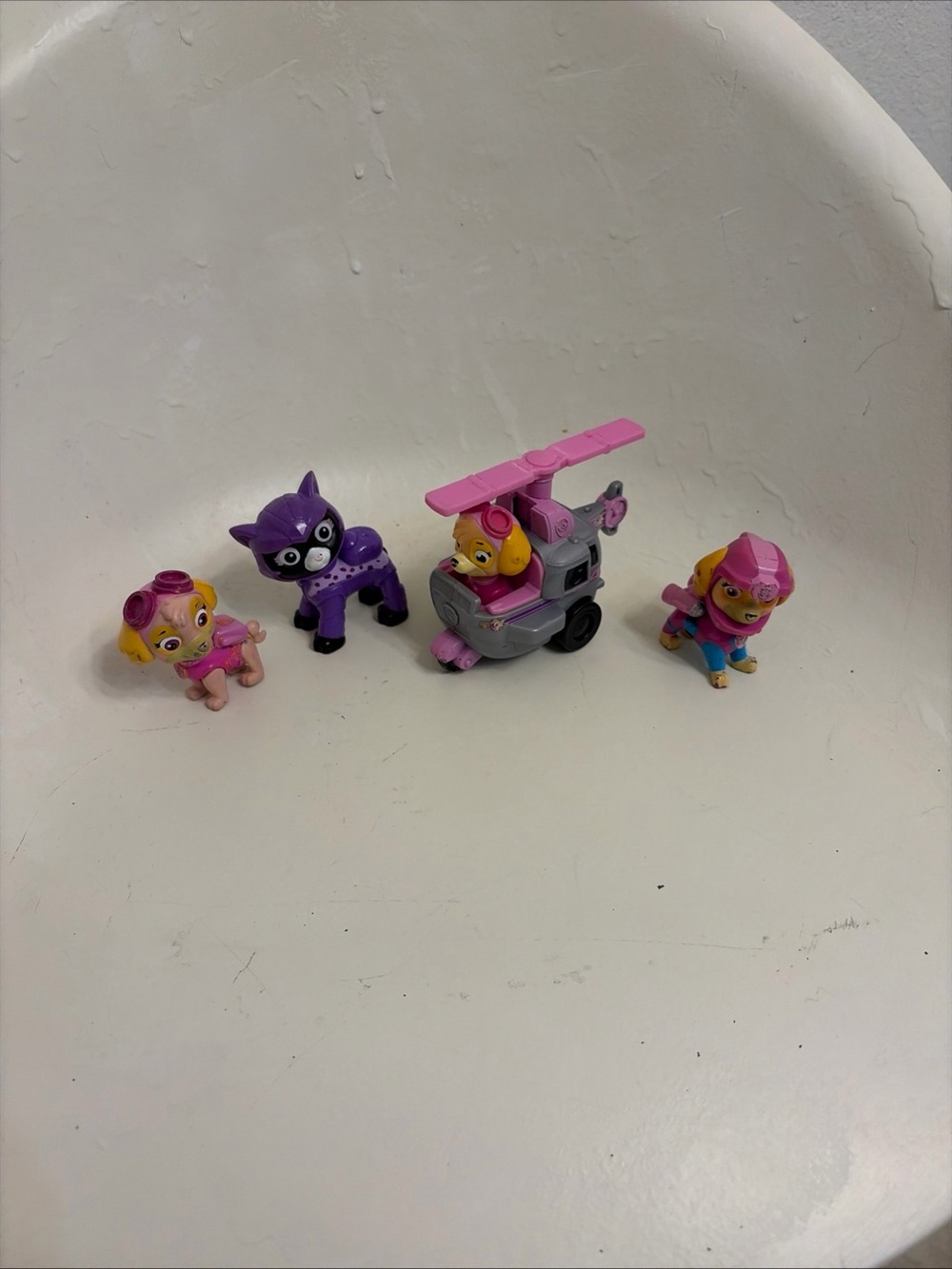 PAW Patrol Pink & Purple Mini Figures  and Vehicle Set
